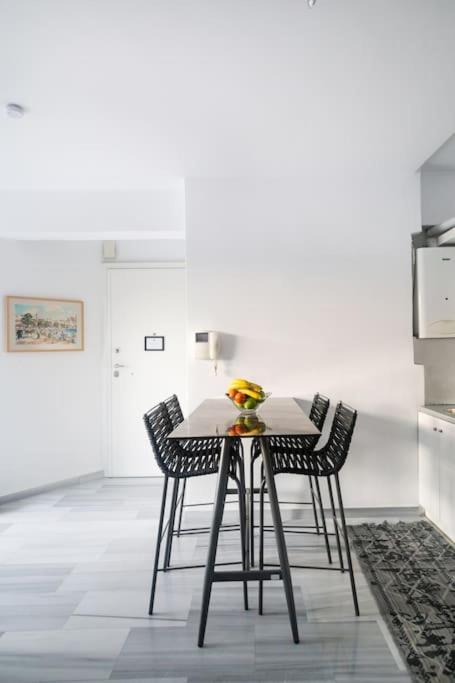 The Parthenon View In The Historical Center! Apartment